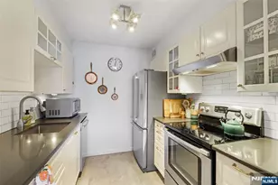 300 Main Street 413, Little Falls Township, NJ 07424 - Photo 16