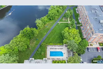 300 Main Street 413 #413, Little Falls Township, NJ 07424 - Photo 32