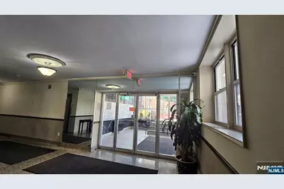 6010 E Boulevard East #16, West New York, NJ 07093 - Photo 4