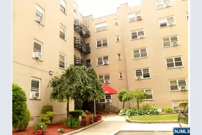 2195 N Central Road 1D #1D, Fort Lee, NJ 07024 - Photo 1