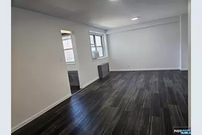 2195 N Central Road 1D #1D, Fort Lee, NJ 07024 - Photo 2