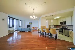 100 Carlyle Dr 16Es, Cliffside Park, NJ 07010 - Photo 8