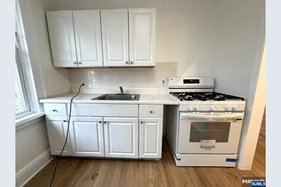 257 Roff Avenue 4 #4, Palisades Park, NJ 07650 - Photo 12