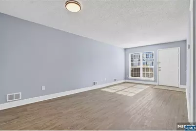 1314 Persimmon Court, Mahwah, NJ 07430 - Photo 4