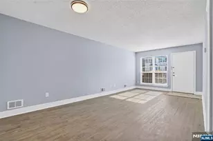 1314 Persimmon Ct, Mahwah, NJ 07430 - Photo 4