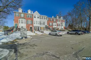 1314 Persimmon Ct, Mahwah, NJ 07430 - Photo 2