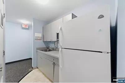 90 Prospect Avenue A and B #A and B, Hackensack, NJ 07601 - Photo 32