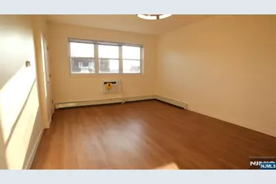 100 Broad Avenue 3B #3B, Palisades Park, NJ 07650 - Photo 2
