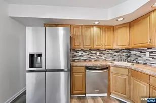 246 Matthews Dr 246, Newark, NJ 07103 - Photo 22