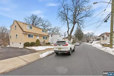 42 Bergen Boulevard, Woodland Park, NJ 07424 - Photo 16