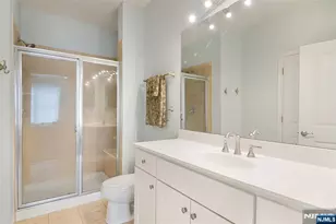 43 Elston Ct 301, Wanaque, NJ 07420 - Photo 8