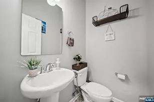 129 Truman Dr, Wood Ridge, NJ 07075 - Photo 10