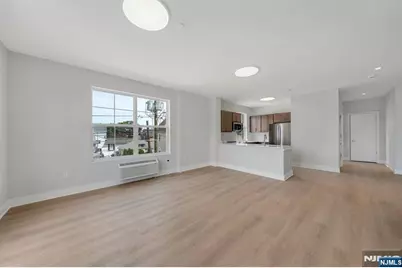 1 Center Street 302 #302, Clifton, NJ 07011 - Photo 6