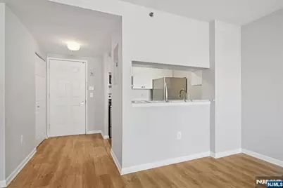 65 2nd Street 1006 #1006, Jersey City, NJ 07302 - Photo 8