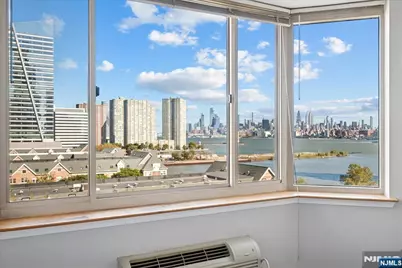 65 2nd Street 1006 #1006, Jersey City, NJ 07302 - Photo 18