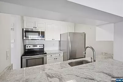 65 2nd Street 1006 #1006, Jersey City, NJ 07302 - Photo 12