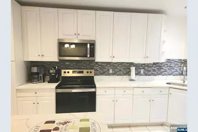 8915 Bergenwood Avenue 61 #61, North Bergen, NJ 07047 - Photo 4