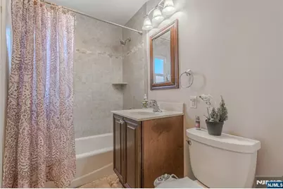 44 South Drive, Rochelle Park Township, NJ 07662 - Photo 12