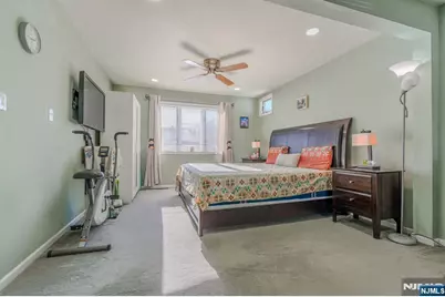 44 South Drive, Rochelle Park Township, NJ 07662 - Photo 10