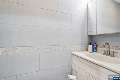 839 Valley Street B #B, Union Township, NJ 07088 - Photo 8