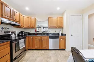 839 Valley Street B, Union Township, NJ 07088 - Photo 6