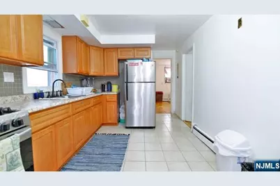 402 N 3rd Street, East Newark, NJ 07029 - Photo 14