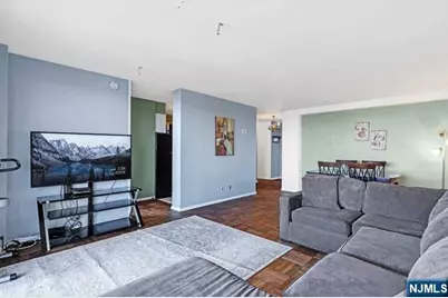 2000 Linwood Avenue 17H #17H, Fort Lee, NJ 07024 - Photo 10