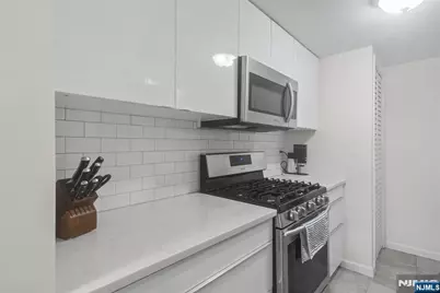 318 38th Street 407 #407, Union City, NJ 07087 - Photo 6