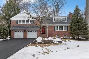 922 Wildwood Rd, Oradell, NJ 07649 - Photo 2