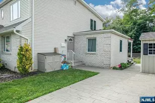 44 Chamberlain Ave 2nd Floor, Elmwood Park, NJ 07407 - Photo 2