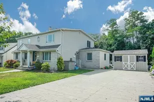 44 Chamberlain Ave 2nd Floor, Elmwood Park, NJ 07407 - Photo 1