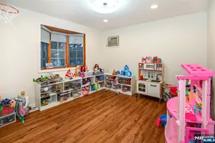 260 Kensington Rd, River Edge, NJ 07661 - Photo 10