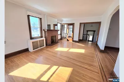 465 Oakdene Avenue 2Fl #2FL, Cliffside Park, NJ 07010 - Photo 2