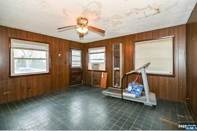 286 Ridgewood Boulevard, Washington Township, NJ 07676 - Photo 12