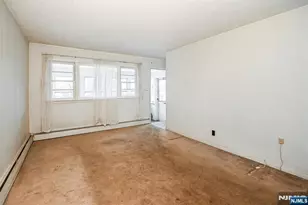 286 Ridgewood Blvd, Washington Township, NJ 07676 - Photo 8