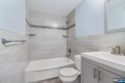 2180 Center Avenue 6E #6E, Fort Lee, NJ 07024 - Photo 12
