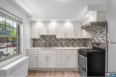 1244 Inwood B #B, Fort Lee, NJ 07024 - Photo 2