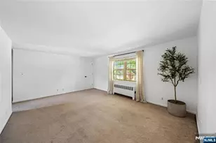 1244 Inwood B, Fort Lee, NJ 07024 - Photo 8