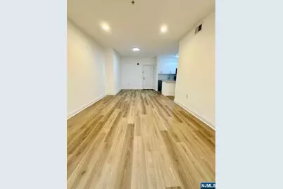 5 Monitor 302 #302, Jersey City, NJ 07304 - Photo 2