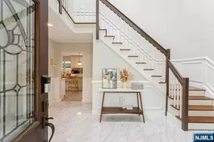 18 Cedar Ct, Closter, NJ 07624 - Photo 2