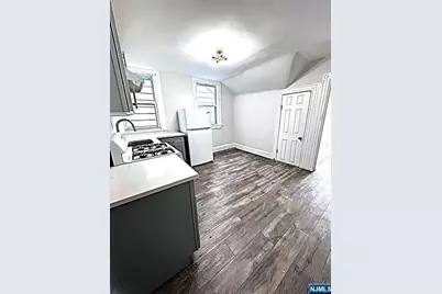 87 Rosa Parks, Paterson, NJ 07524 - Photo 2