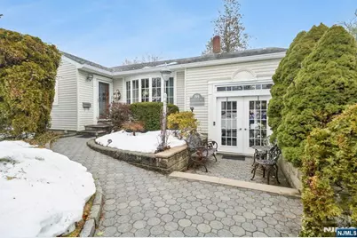 199 Honeysuckle Drive, Washington Township, NJ 07676 - Photo 4