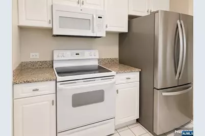100 Old Palisade Road 1813 #1813, Fort Lee, NJ 07024 - Photo 6