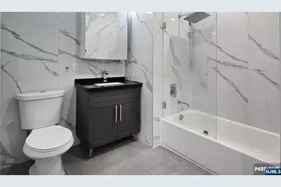 211 Baldwin Avenue 403 #403, Jersey City, NJ 07306 - Photo 28