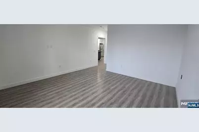 211 Baldwin Avenue 403 #403, Jersey City, NJ 07306 - Photo 18