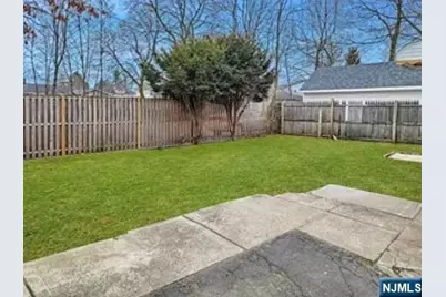 126 W Hudson Avenue 2A #2A, Englewood, NJ 07631 - Photo 4