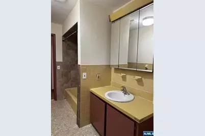 4 Chestnut Street 1 #1, Rutherford, NJ 07070 - Photo 18