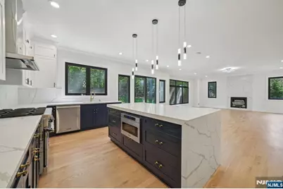 5 Foxcroft Drive, Livingston, NJ 07039 - Photo 8