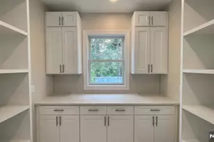 405 Valley Rd, River Edge, NJ 07661 - Photo 10