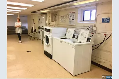 2320 Linwood Avenue 1F #1F, Fort Lee, NJ 07024 - Photo 12